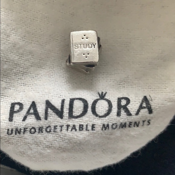 Pandora charm - Picture 2 of 2